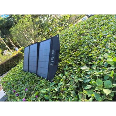 5V 3400 Mah USB Output Solar Folding Bag for On-the-Go Charging in 6-8 Hours Charging Time